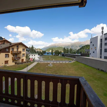 Apartment Chesa Ludains 8 *