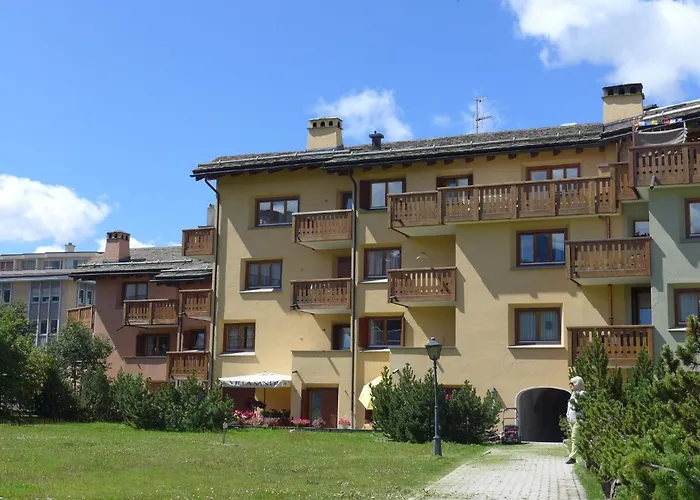 Chesa Ludains 8 By Interhome Apartman